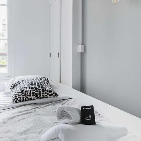 شقة Cosy Proche Tour Eiffel - 7 - 2p - Flat-guest باريس